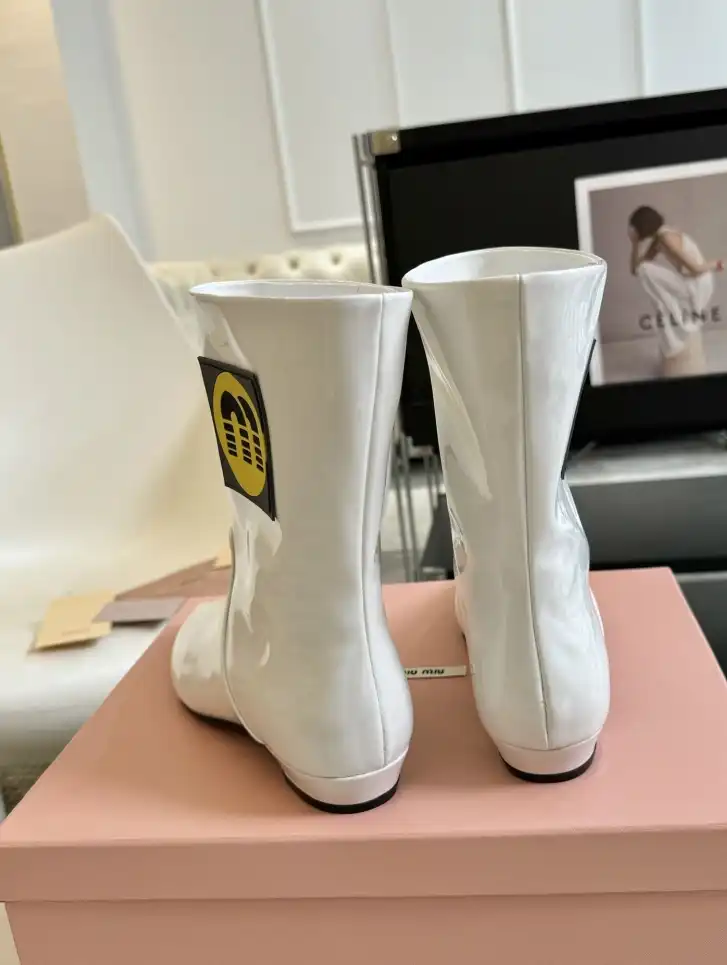 hype Miu Miu Boots