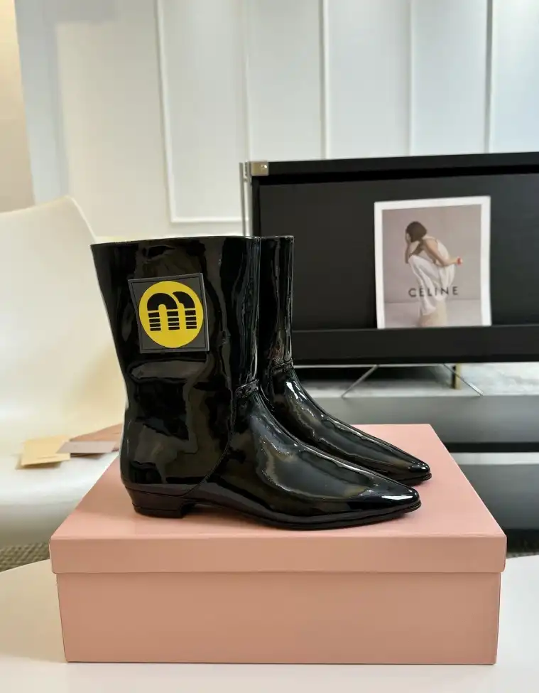 hype Miu Miu Boots