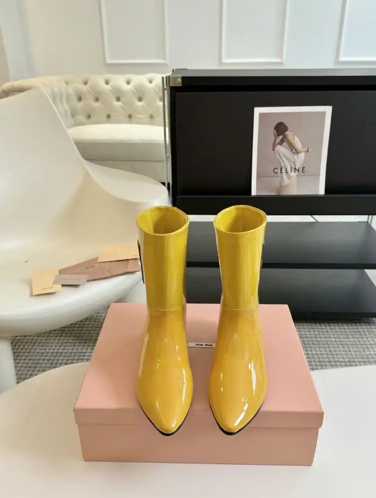 hype Miu Miu Boots