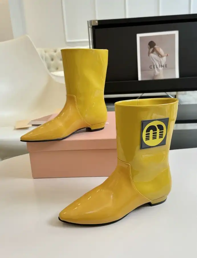 hype Miu Miu Boots