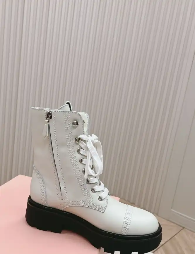 hype Miu Miu Boots