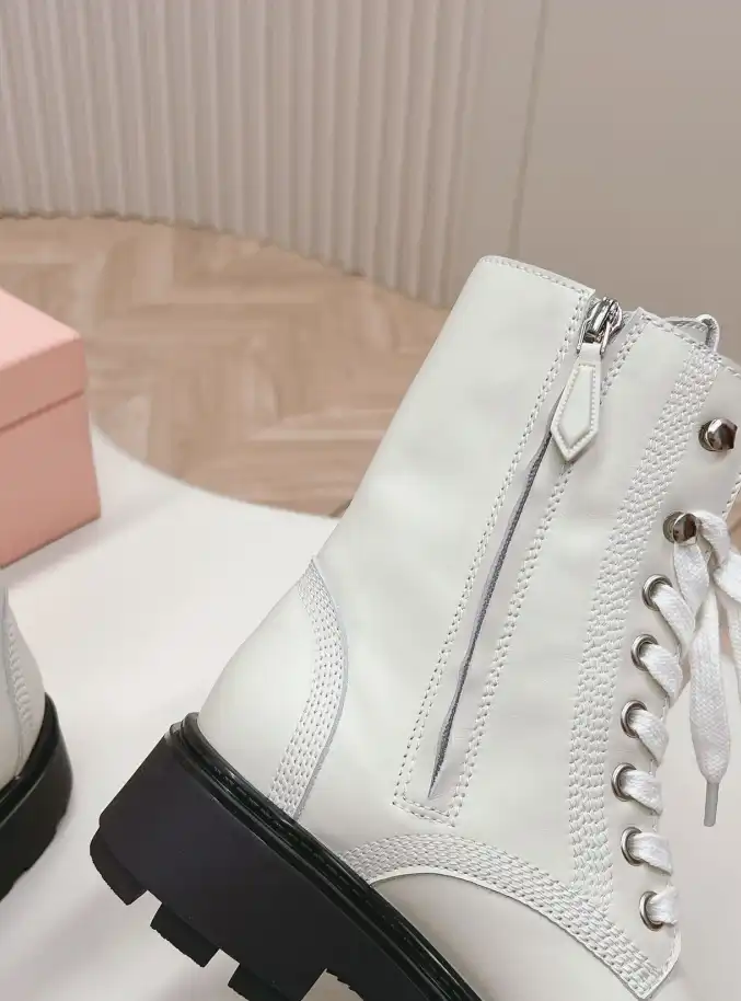 hype Miu Miu Boots