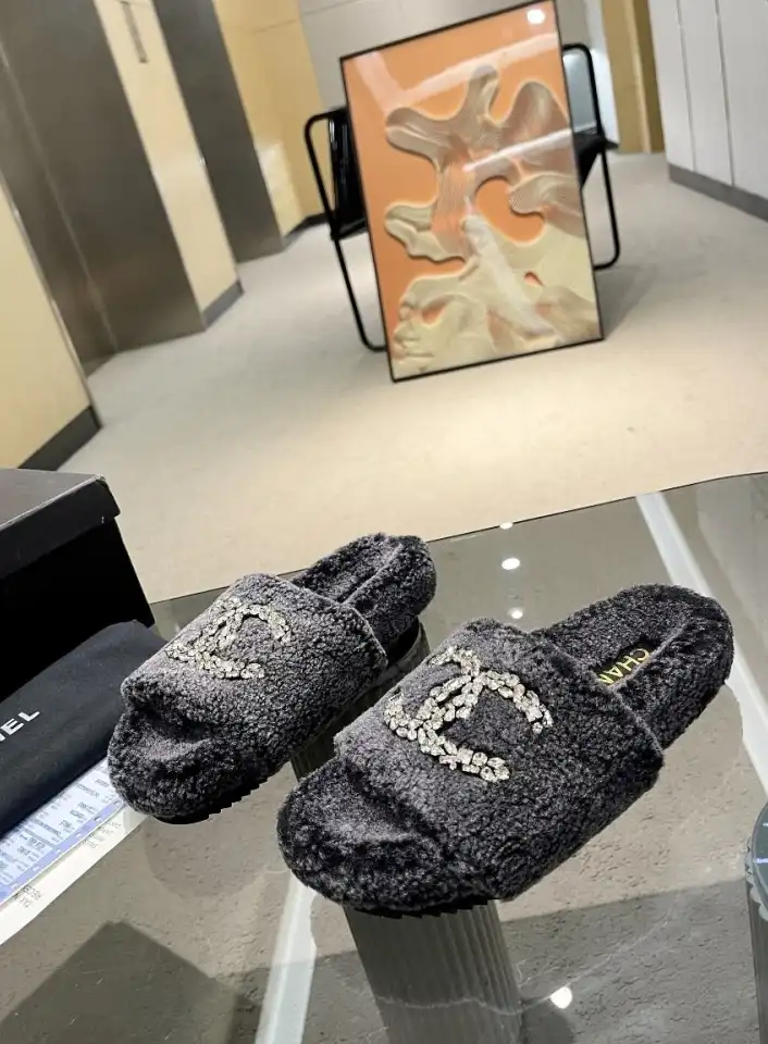 hype Chanel Slippers