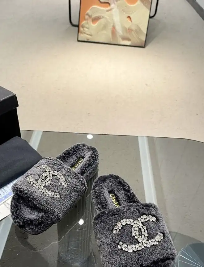 hype Chanel Slippers