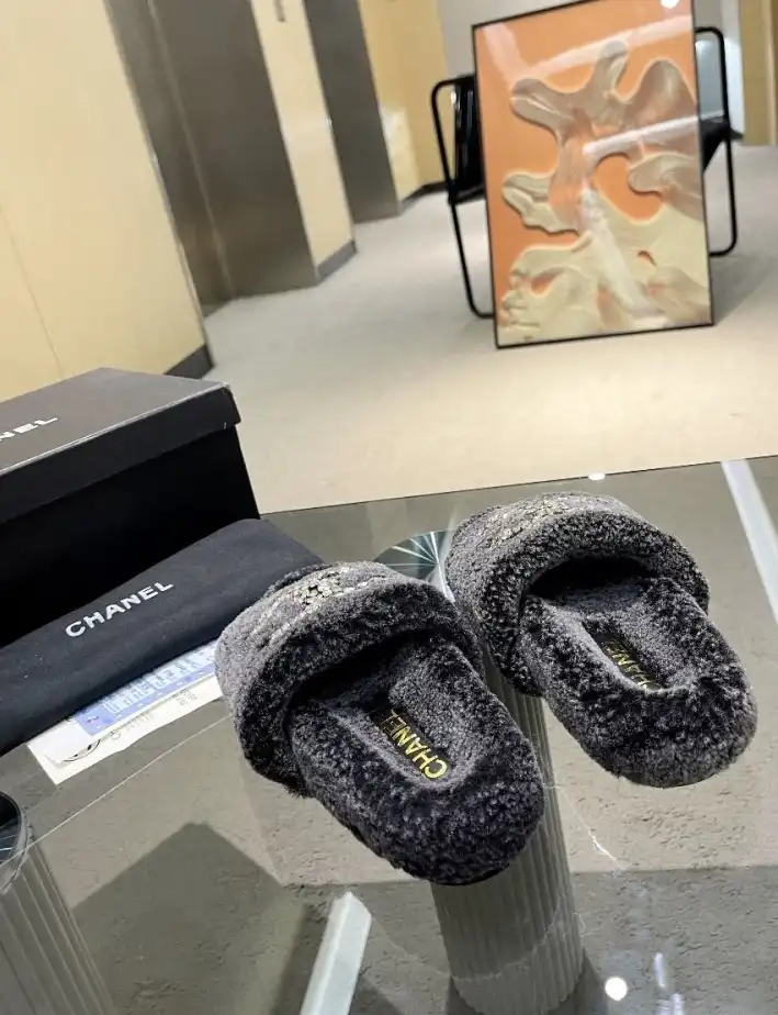 hype Chanel Slippers