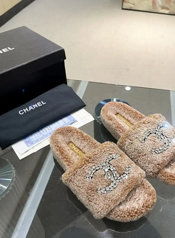 hype Chanel Slippers