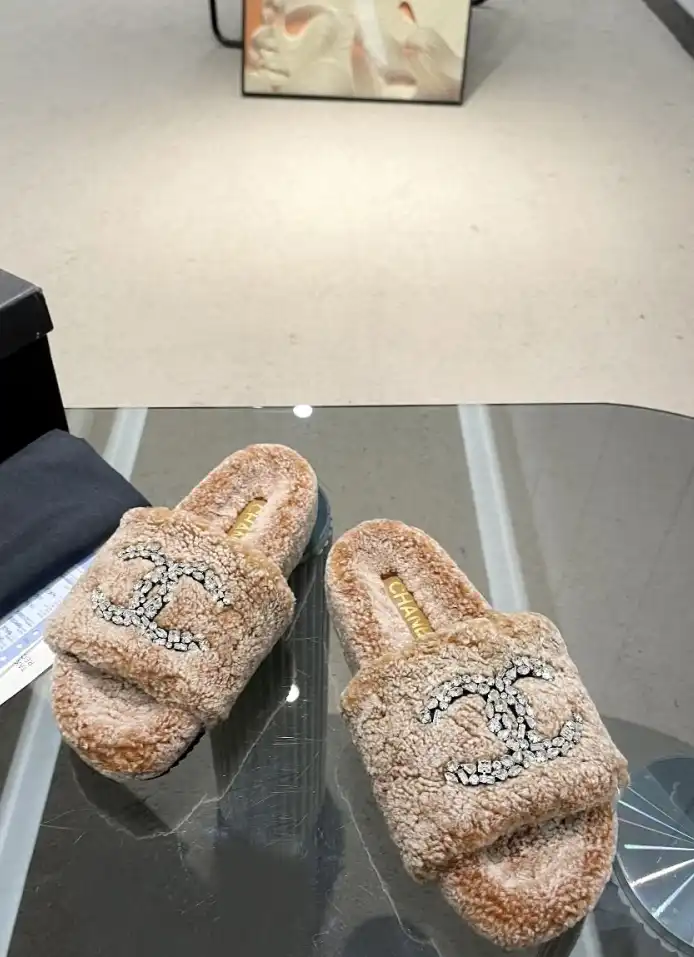 hype Chanel Slippers