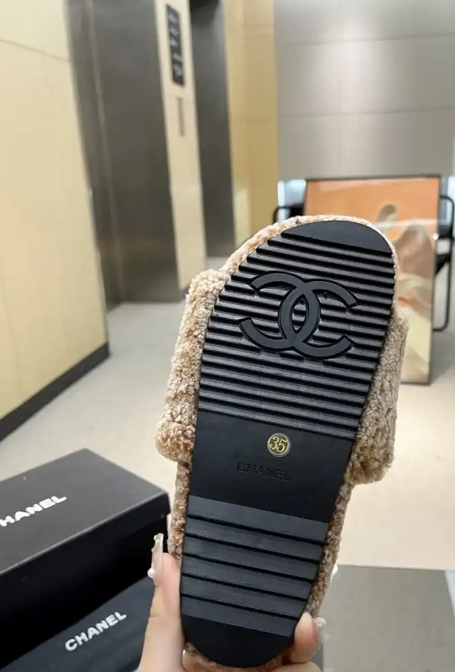 hype Chanel Slippers