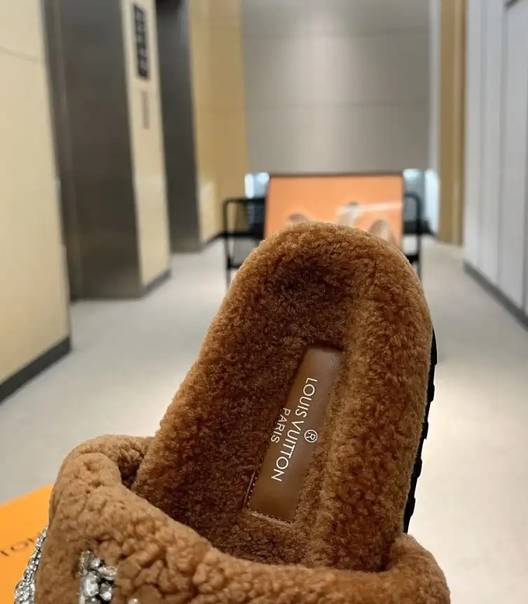 hype LV Slippers