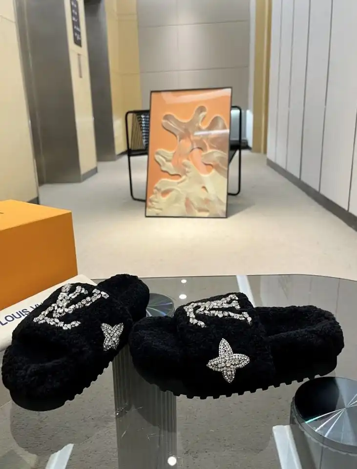 hype LV Slippers