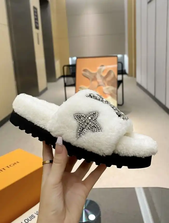 hype LV Slippers