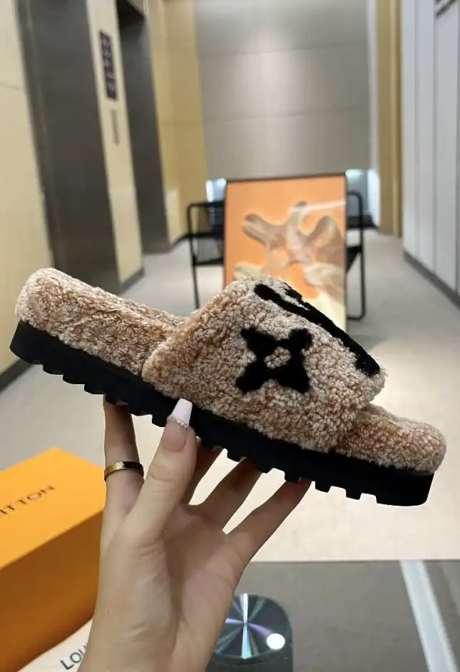 hype LV Slippers