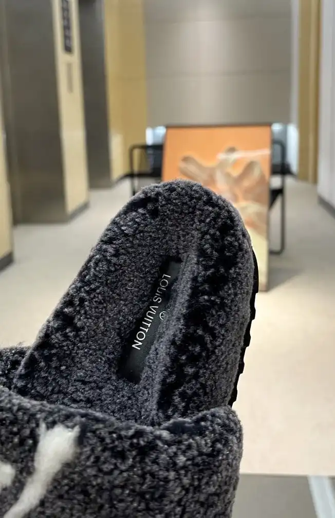 hype LV Slippers