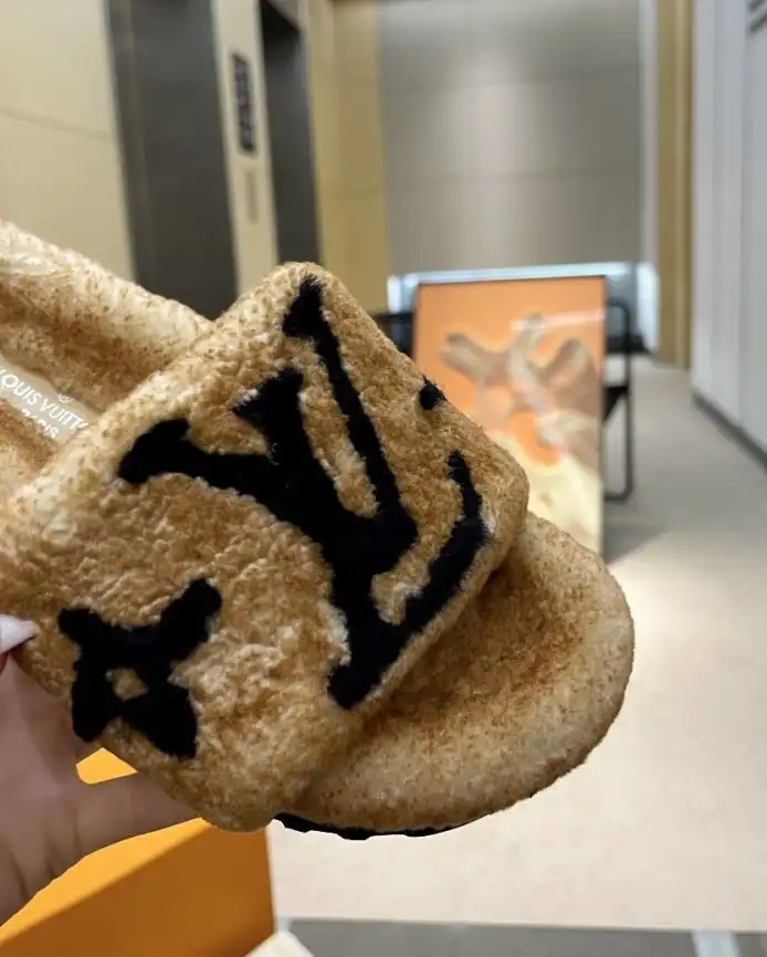 hype LV Slippers