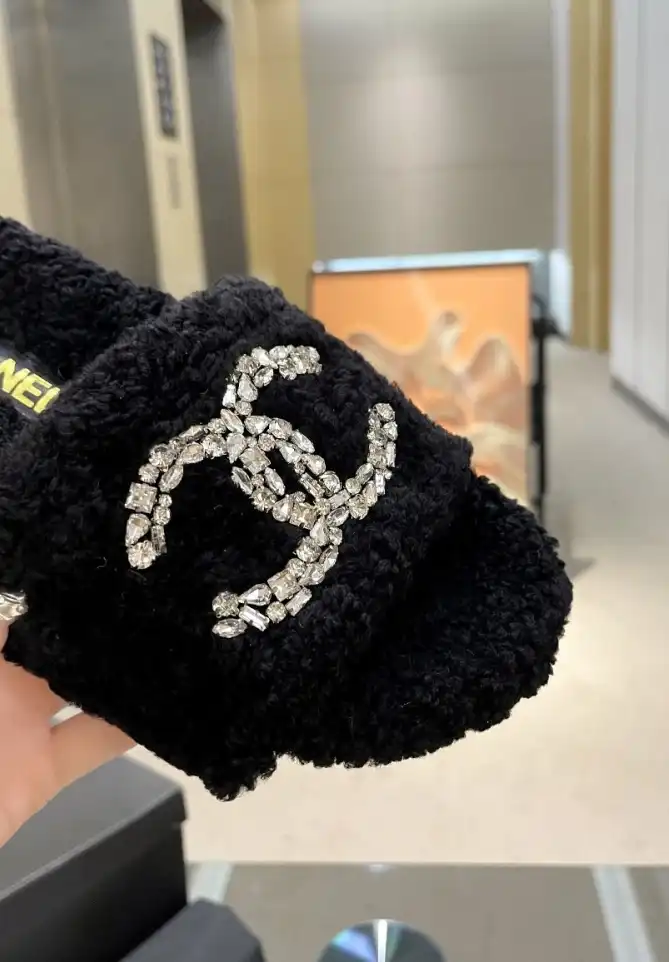 hype Chanel Slippers