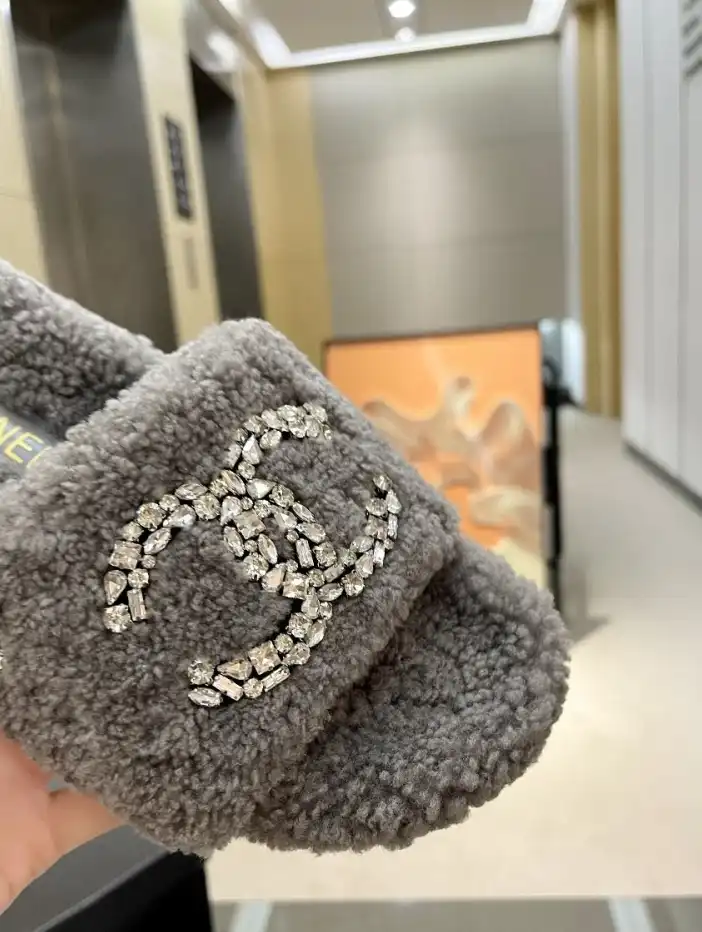 hype Chanel Slippers