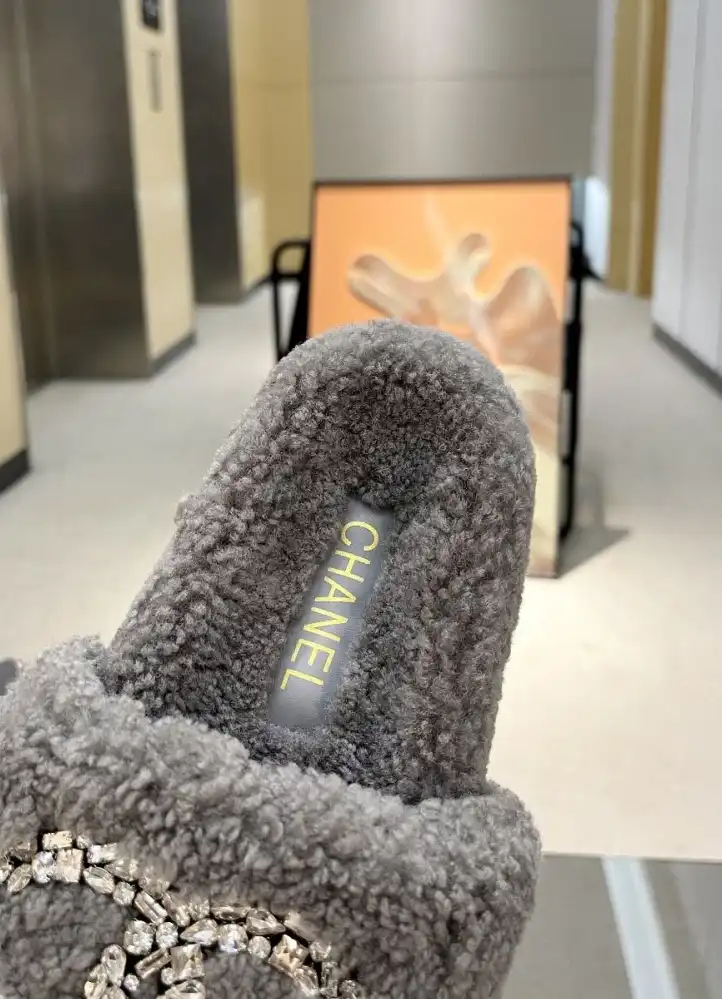 hype Chanel Slippers