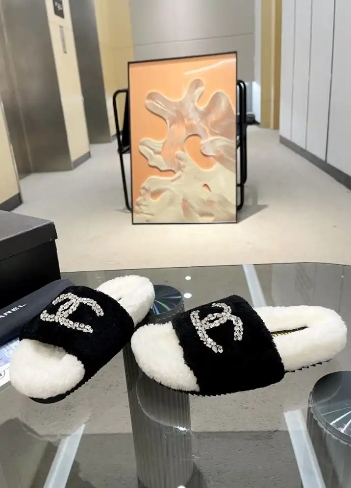 hype Chanel Slippers