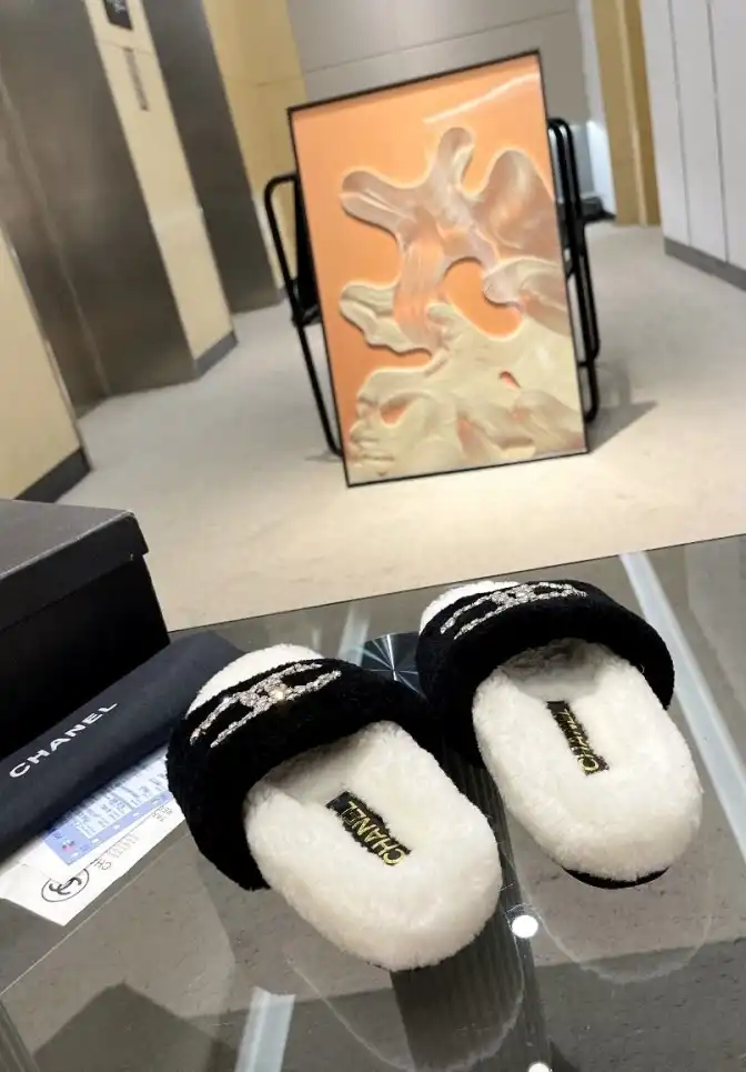 hype Chanel Slippers