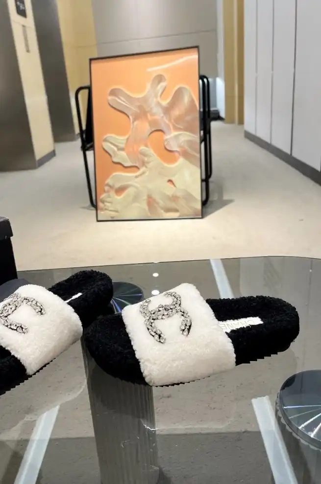 hype Chanel Slippers