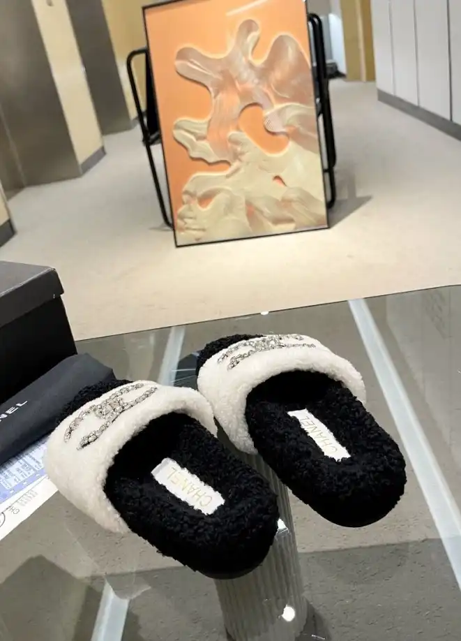 hype Chanel Slippers