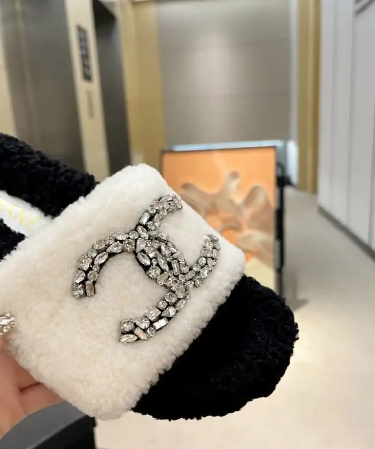 hype Chanel Slippers