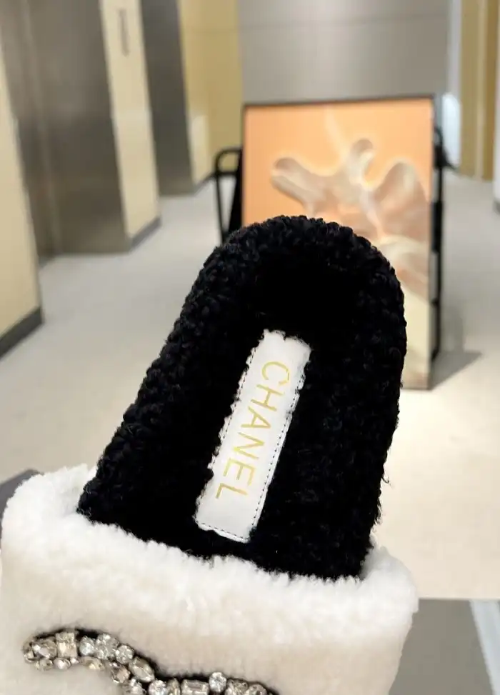 hype Chanel Slippers