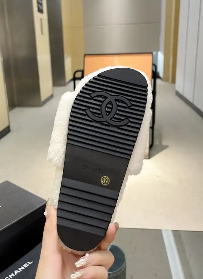 hype Chanel Slippers