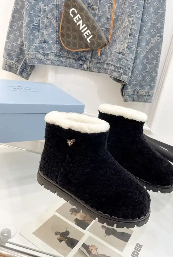 hype Prada Boots