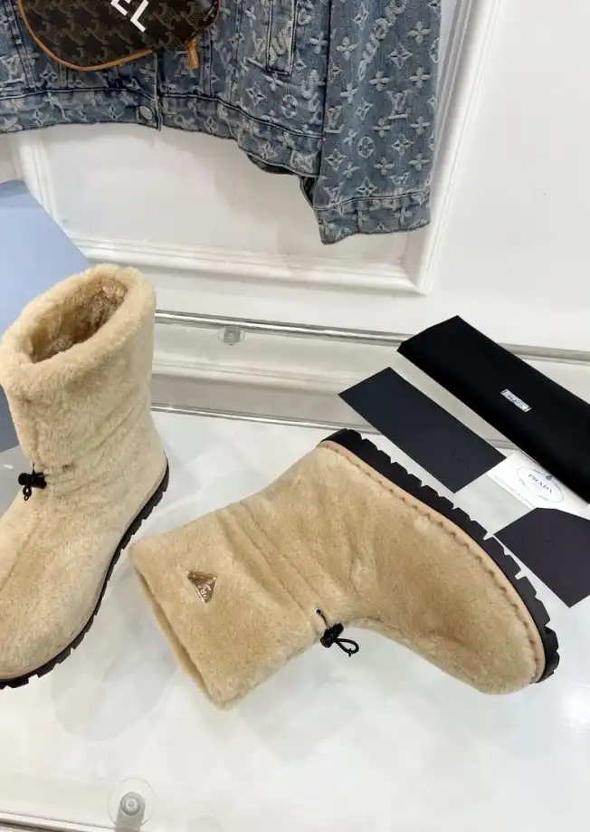 hype Prada Boots