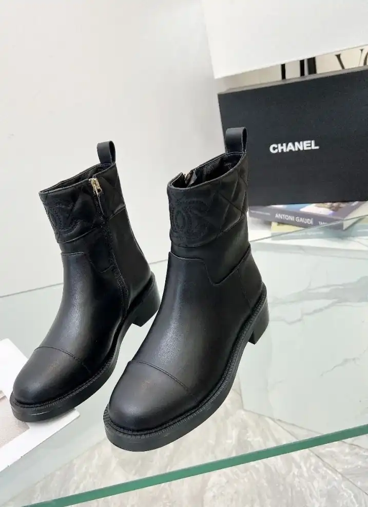 hype Chanel Boots