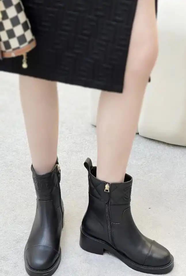 hype Chanel Boots