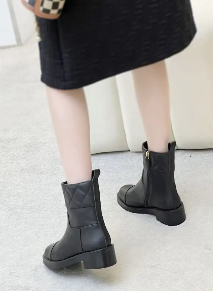 hype Chanel Boots