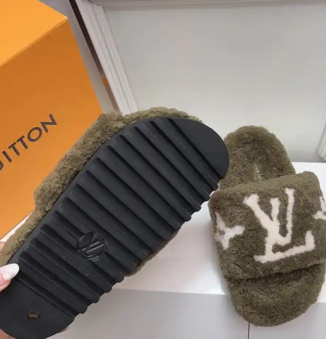 hype LV Slippers