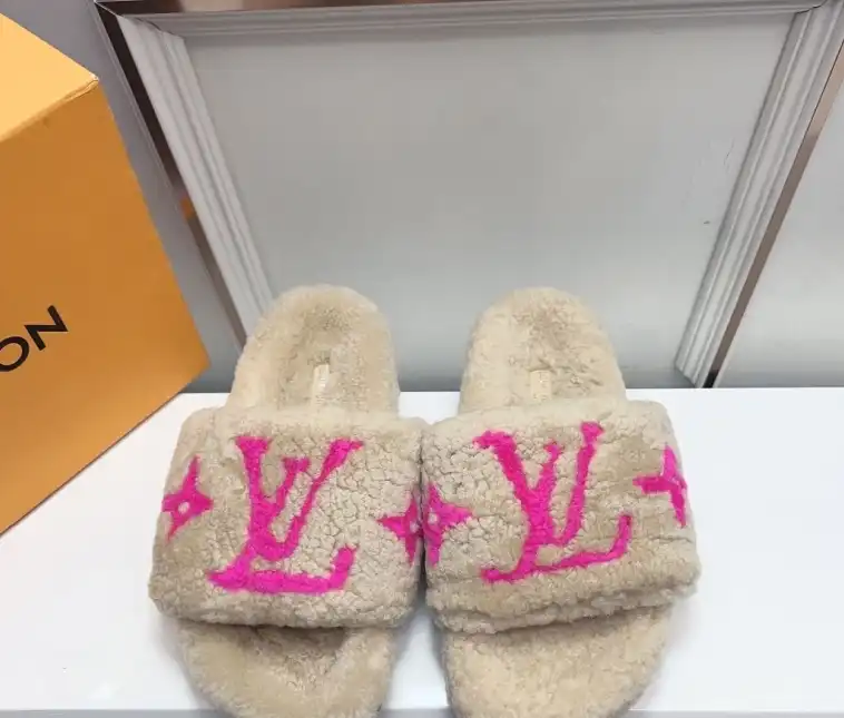 hype LV Slippers