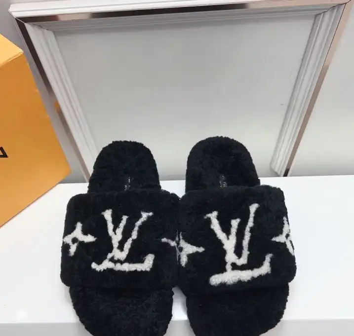 hype LV Slippers