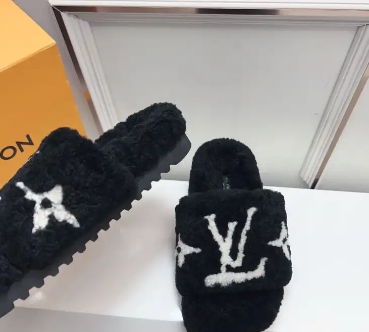 hype LV Slippers