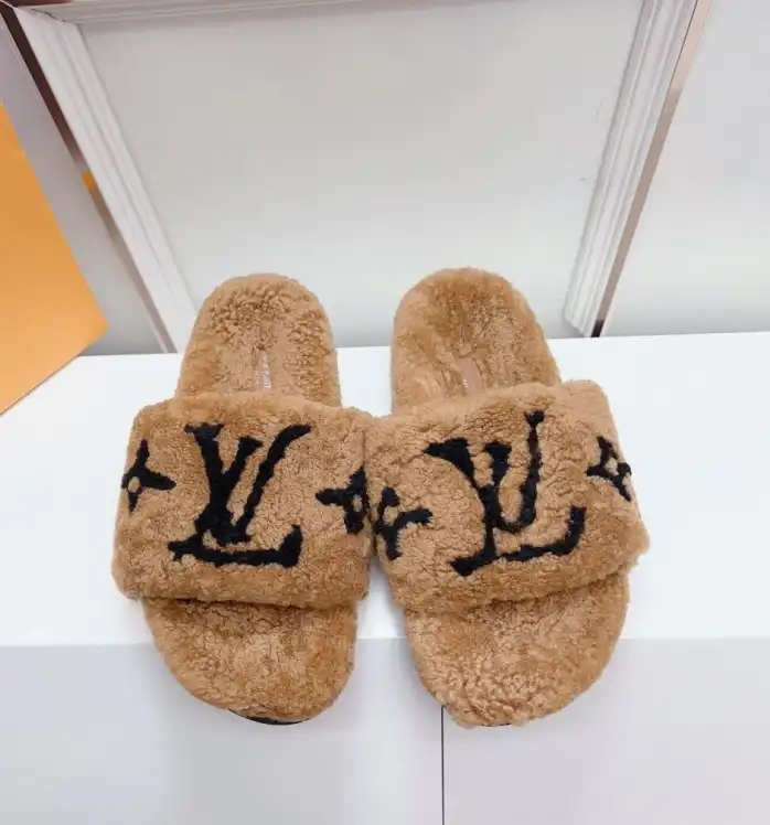 hype LV Slippers