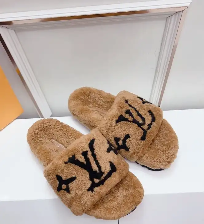 hype LV Slippers