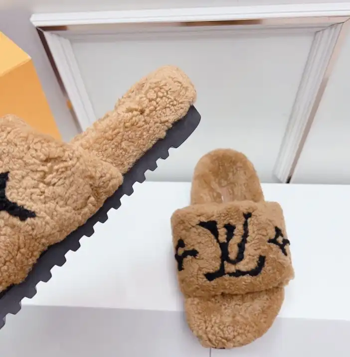 hype LV Slippers