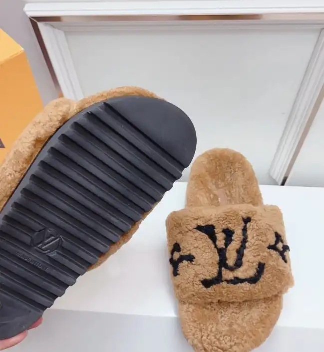 hype LV Slippers