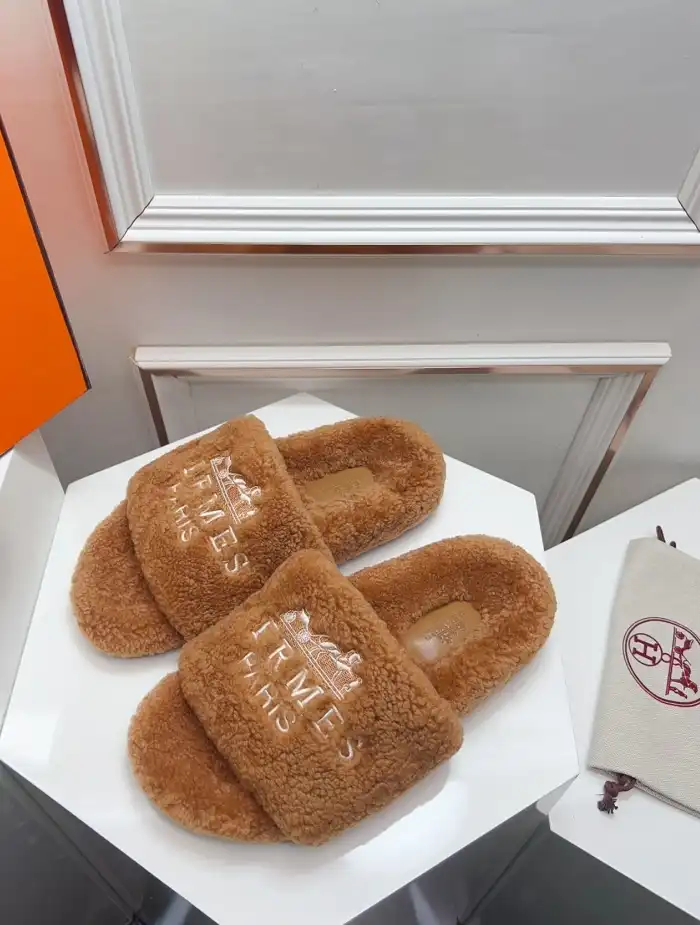 hype Hermes Slippers