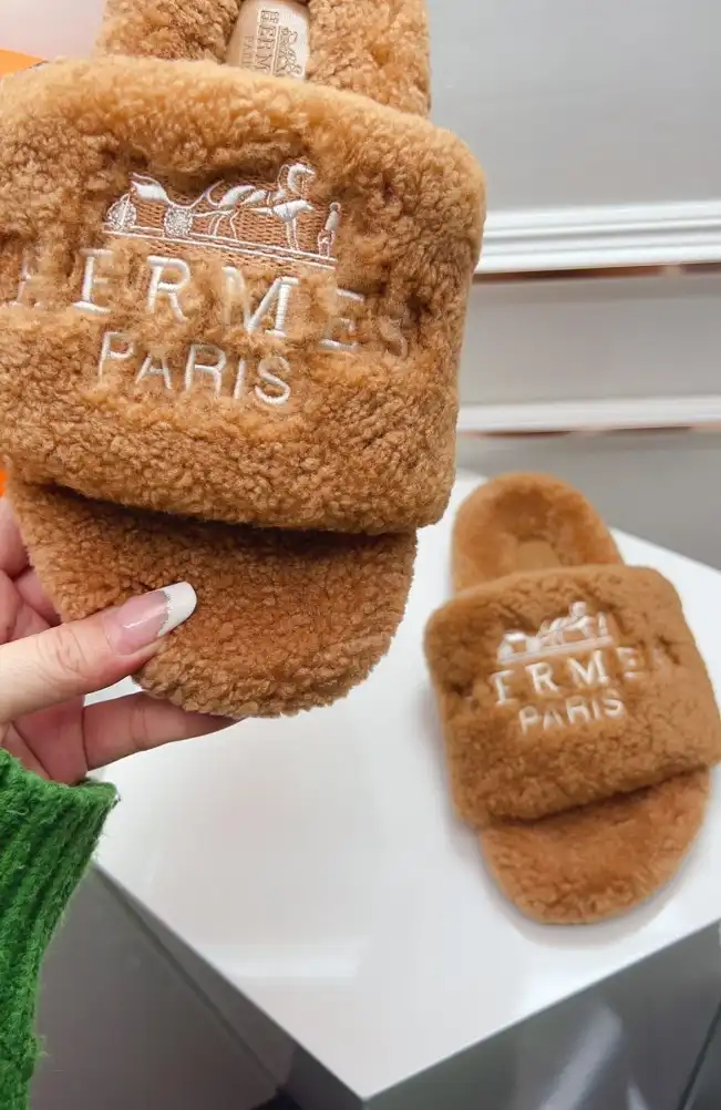 hype Hermes Slippers