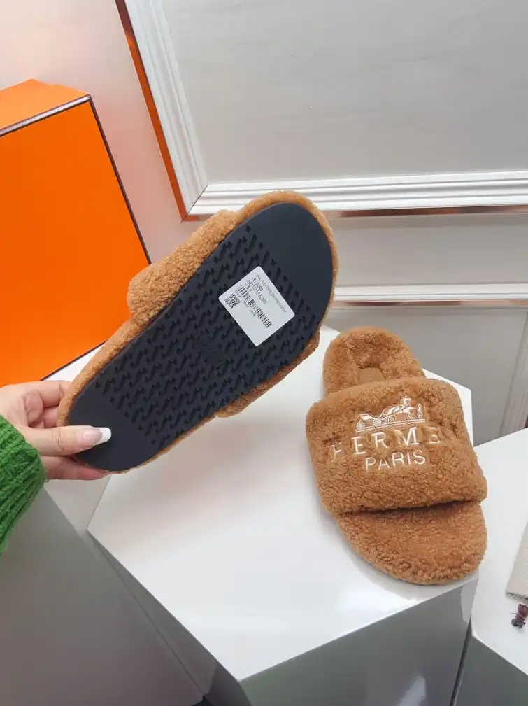 hype Hermes Slippers