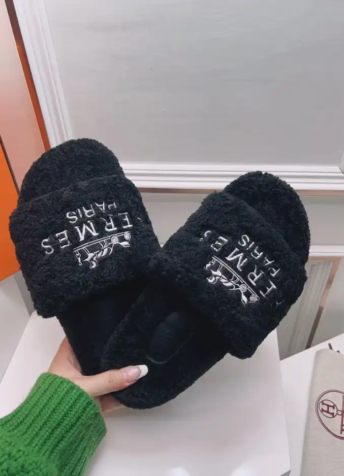 hype Hermes Slippers