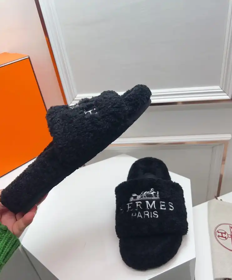 hype Hermes Slippers