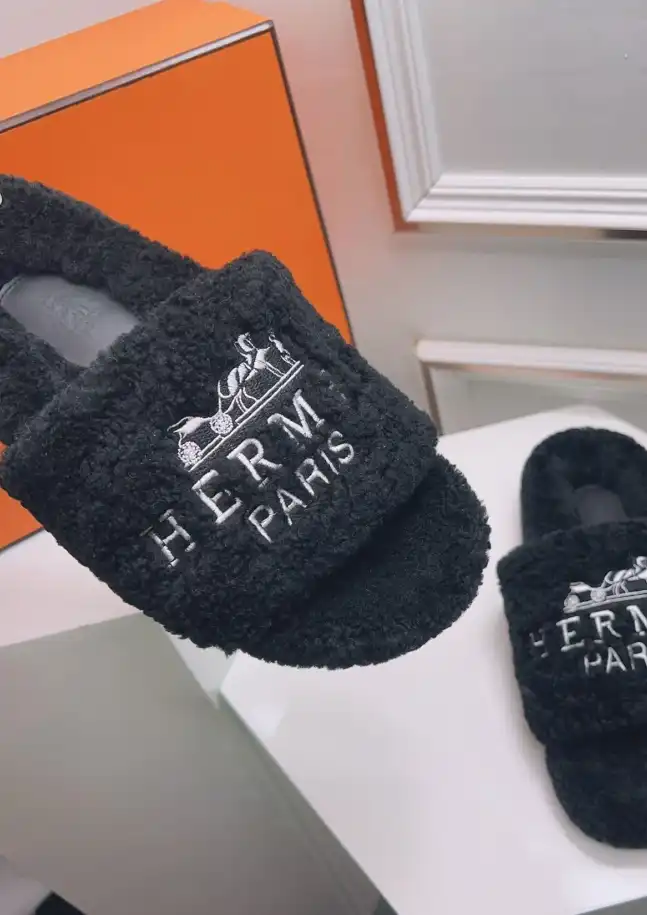 hype Hermes Slippers