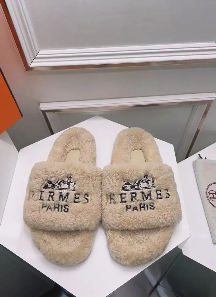 hype Hermes Slippers