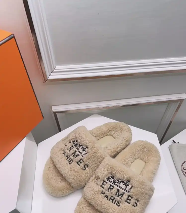 hype Hermes Slippers