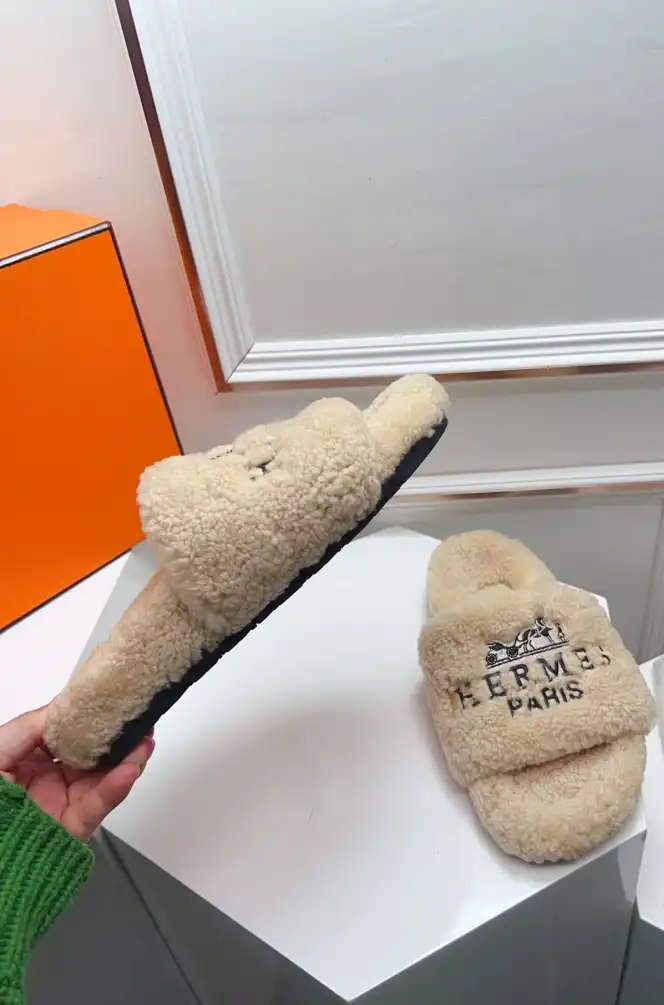 hype Hermes Slippers